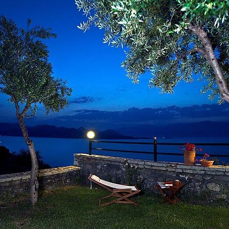 Villa Magemenou Nikiana Bagian luar foto