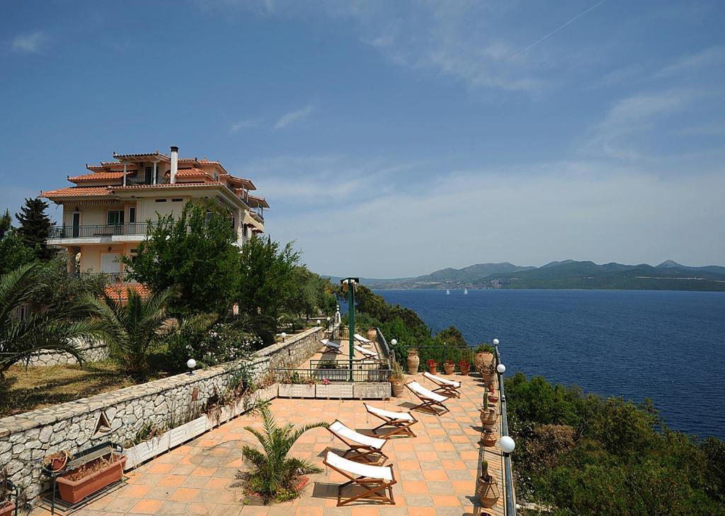 Villa Magemenou Nikiana Bagian luar foto